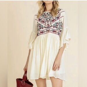 UMGEE Ivory Floral Embroidered Ruffle Tiered‎ Sleeve Tunic Dress Size Small Boho